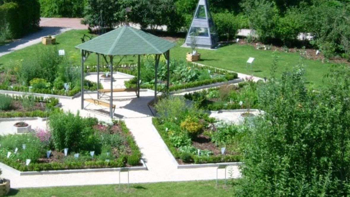 fuehrung_kraeutergarten_neuburg